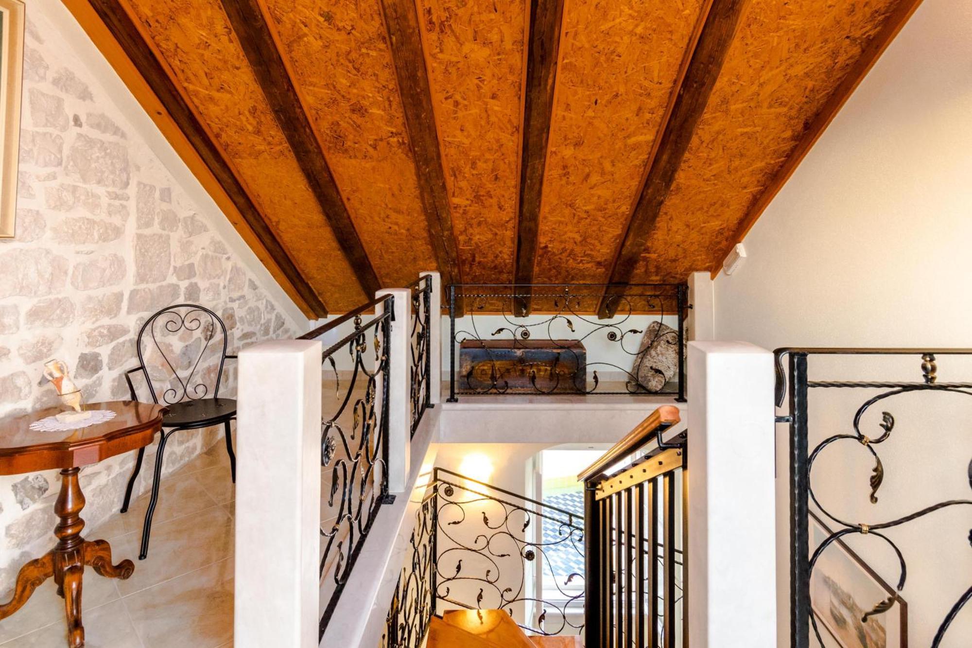 Rooms Miron - Adults Only Sumartin Exterior photo